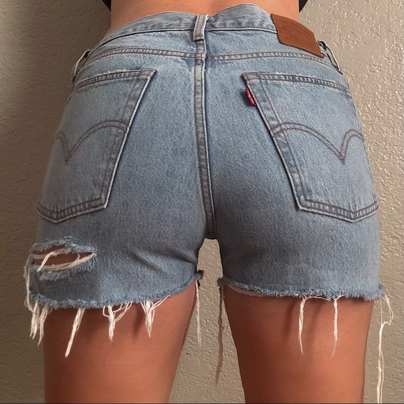 Levi's Light Blue Jean Shorts - Picture 1 of 13